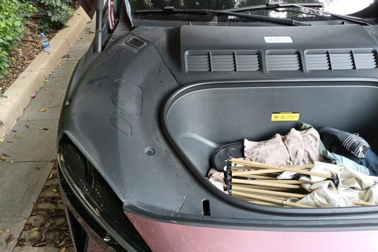 Used Xiaomi Auto YU7 2025 Ultra-Long Range High-Performance All-Wheel-Drive Max Edition Engine Bay Right