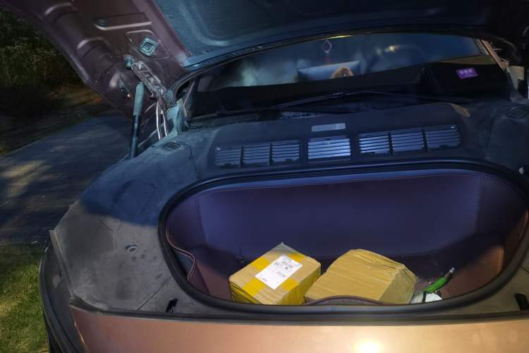 Used Xiaomi Auto YU7 2025 Ultra-Long Range High-Performance All-Wheel-Drive Max Edition Engine Bay Right