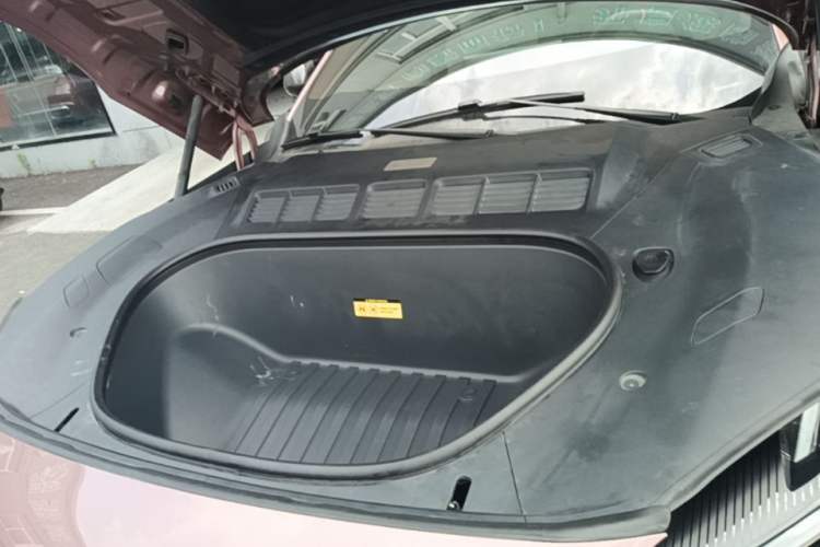 Used Xiaomi Auto YU7 2025 Ultra-Long Range High-Performance All-Wheel-Drive Max Edition Engine Bay