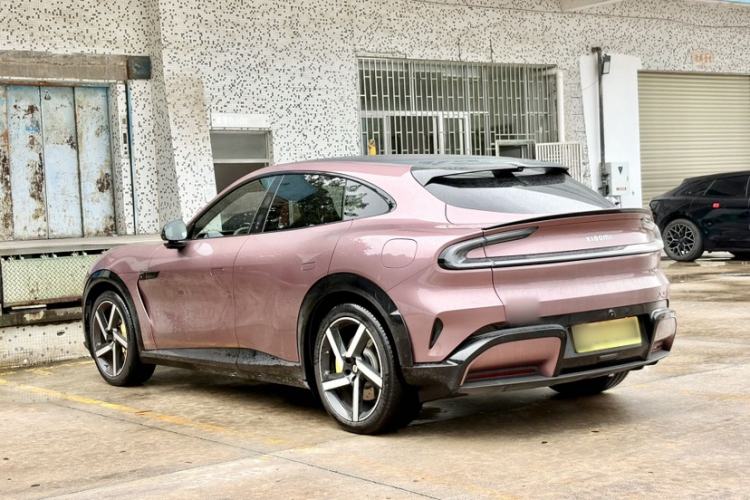 Used Xiaomi Auto YU7 2025 Ultra-Long Range High-Performance All-Wheel-Drive Max Edition Exterior 2
