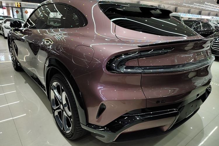 Used Xiaomi Auto YU7 2025 Ultra-Long Range High-Performance All-Wheel-Drive Max Edition Exterior 2