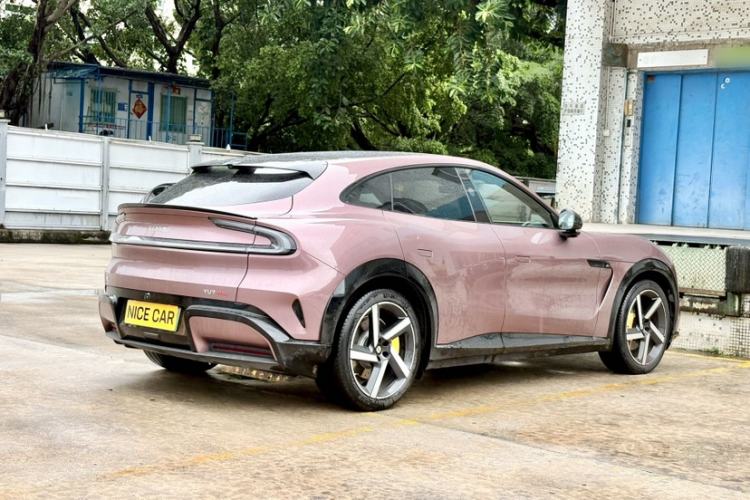 Used Xiaomi Auto YU7 2025 Ultra-Long Range High-Performance All-Wheel-Drive Max Edition Exterior 3