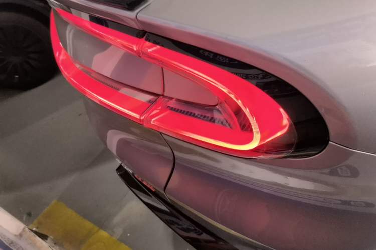 Used Xiaomi Auto YU7 2025 Ultra-Long Range High-Performance All-Wheel-Drive Max Edition Exterior 3