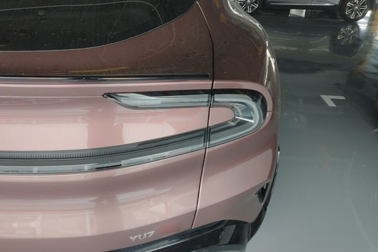 Used Xiaomi Auto YU7 2025 Ultra-Long Range High-Performance All-Wheel-Drive Max Edition Exterior 3