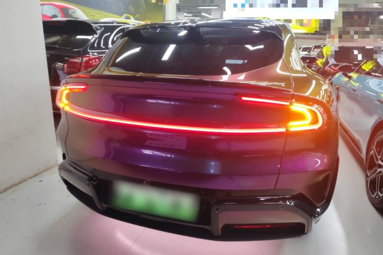 Used Xiaomi Auto YU7 2025 Ultra-Long Range High-Performance All-Wheel-Drive Max Edition Exterior 3