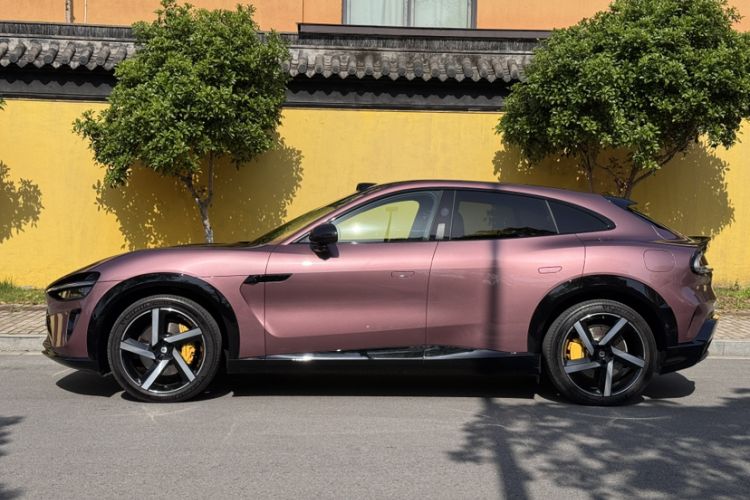 Used Xiaomi Auto YU7 2025 Ultra-Long Range High-Performance All-Wheel-Drive Max Edition Exterior 4