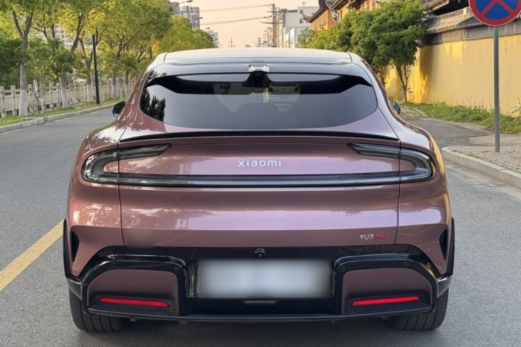 Used Xiaomi Auto YU7 2025 Ultra-Long Range High-Performance All-Wheel-Drive Max Edition Exterior 4