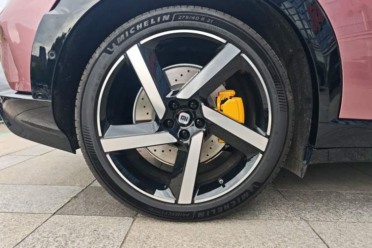 Used Xiaomi Auto YU7 2025 Ultra-Long Range High-Performance All-Wheel-Drive Max Edition Exterior 4