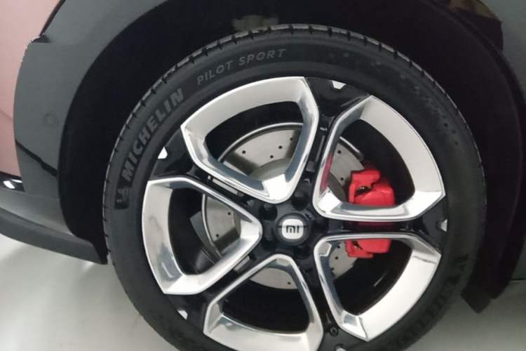 Used Xiaomi Auto YU7 2025 Ultra-Long Range High-Performance All-Wheel-Drive Max Edition Exterior 5