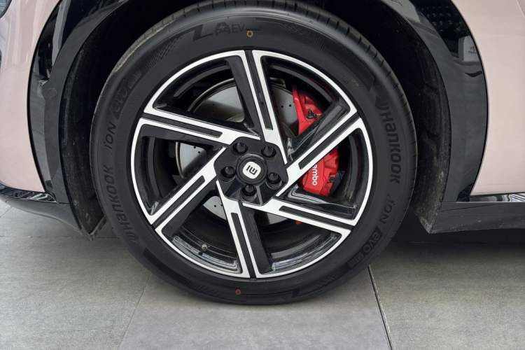 Used Xiaomi Auto YU7 2025 Ultra-Long Range High-Performance All-Wheel-Drive Max Edition Exterior 5