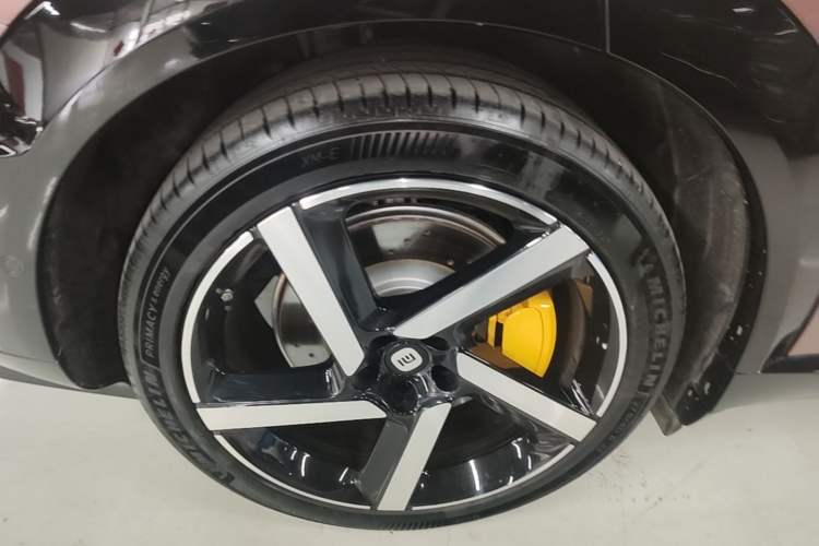 Used Xiaomi Auto YU7 2025 Ultra-Long Range High-Performance All-Wheel-Drive Max Edition Exterior 5
