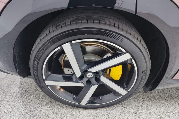 Used Xiaomi Auto YU7 2025 Ultra-Long Range High-Performance All-Wheel-Drive Max Edition Exterior 5