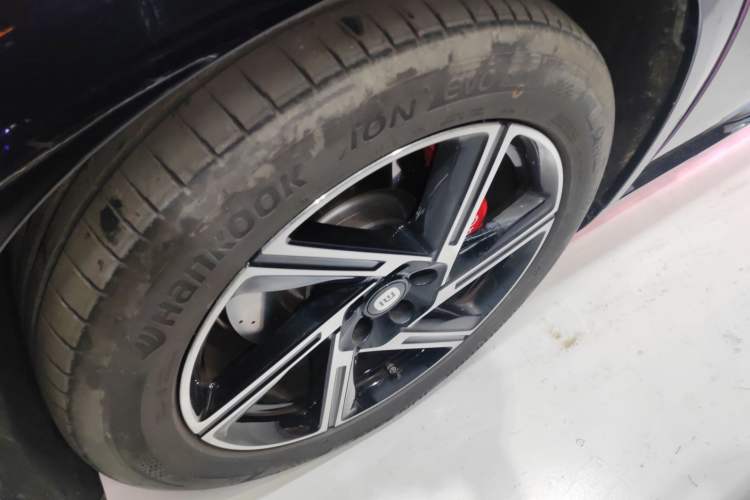Used Xiaomi Auto YU7 2025 Ultra-Long Range High-Performance All-Wheel-Drive Max Edition Exterior 6