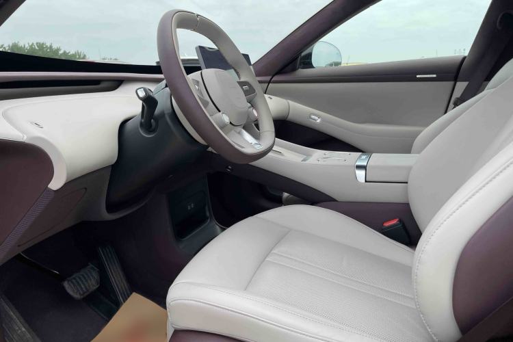 Used Xiaomi Auto YU7 2025 Ultra-Long Range High-Performance All-Wheel-Drive Max Edition Exterior 7