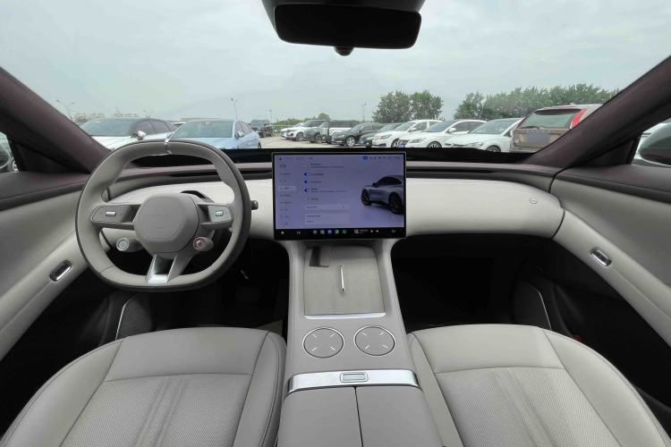 Used Xiaomi Auto YU7 2025 Ultra-Long Range High-Performance All-Wheel-Drive Max Edition Exterior 9