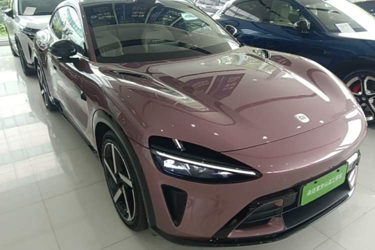 Used Xiaomi Auto YU7 2025 Ultra-Long Range High-Performance All-Wheel-Drive Max Edition Front Right 45 Deg