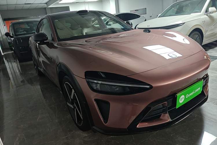 Used Xiaomi Auto YU7 2025 Ultra-Long Range High-Performance All-Wheel-Drive Max Edition Front Right 45 Deg