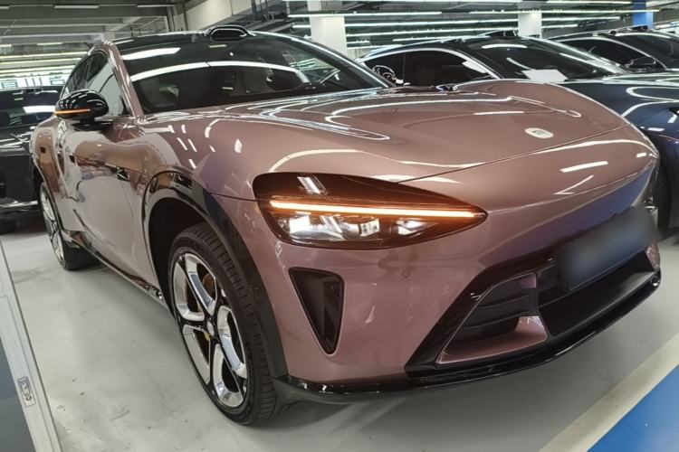 Used Xiaomi Auto YU7 2025 Ultra-Long Range High-Performance All-Wheel-Drive Max Edition Front Right 45 Deg