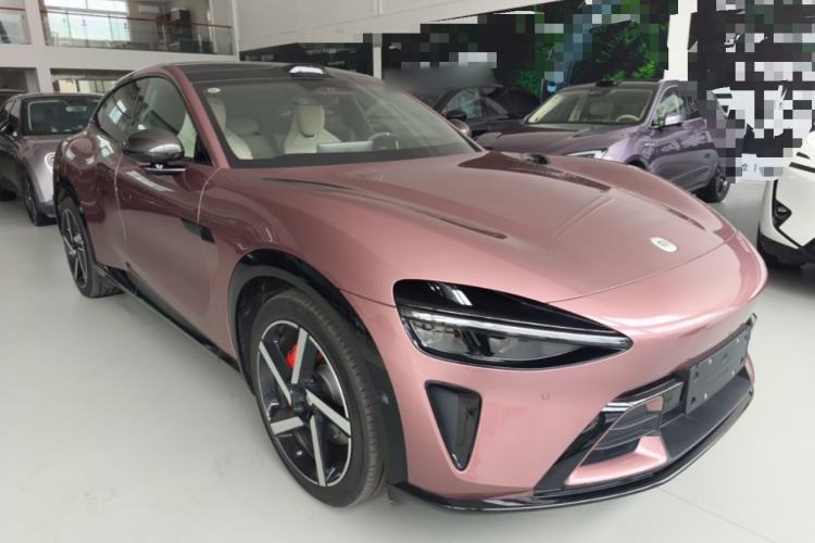 Used Xiaomi Auto YU7 2025 Ultra-Long Range High-Performance All-Wheel-Drive Max Edition Front Right 45 Deg
