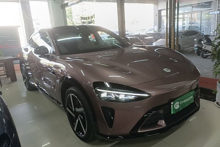 Used Xiaomi Auto YU7 2025 Ultra-Long Range High-Performance All-Wheel-Drive Max Edition Front Right 45 Deg