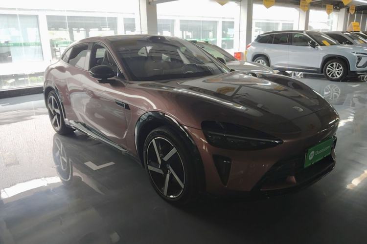 Used Xiaomi Auto YU7 2025 Ultra-Long Range High-Performance All-Wheel-Drive Max Edition Front Right 45 Deg