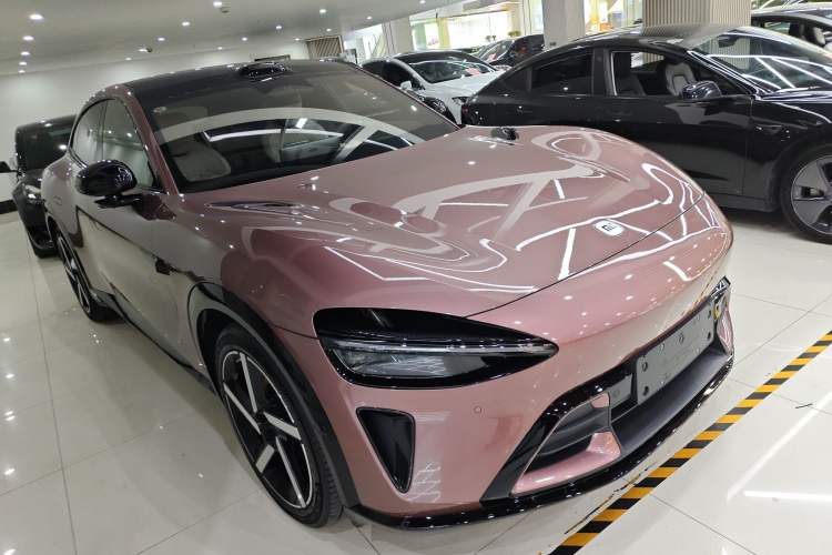 Used Xiaomi Auto YU7 2025 Ultra-Long Range High-Performance All-Wheel-Drive Max Edition Front Right 45 Deg