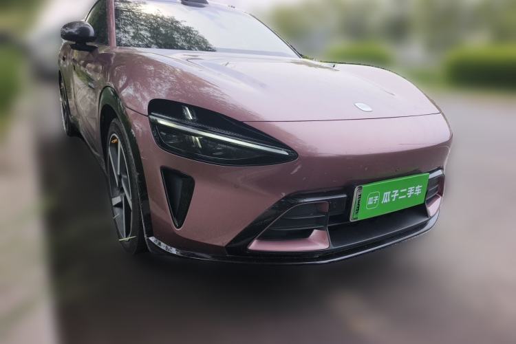 Used Xiaomi Auto YU7 2025 Ultra-Long Range High-Performance All-Wheel-Drive Max Edition Front Right 45 Deg