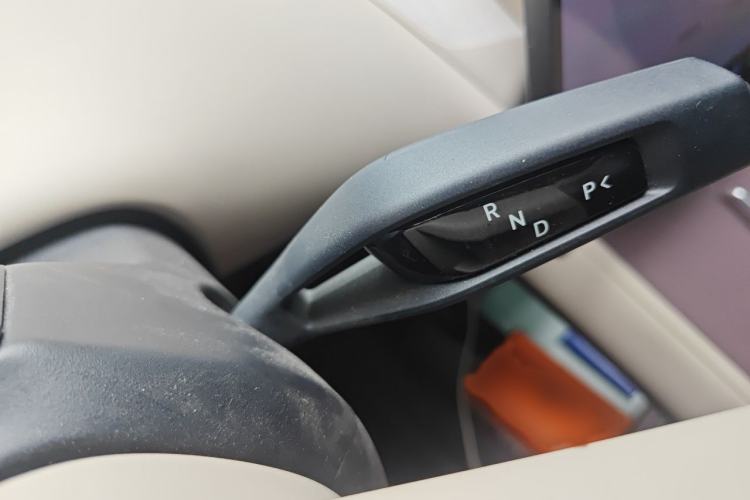 Used Xiaomi Auto YU7 2025 Ultra-Long Range Rear-Wheel Drive Version Gear Lever
