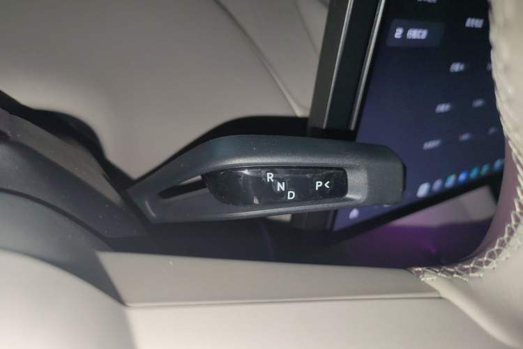 Used Xiaomi Auto YU7 2025 Ultra-Long Range All-Wheel Drive Pro Version Gear Lever