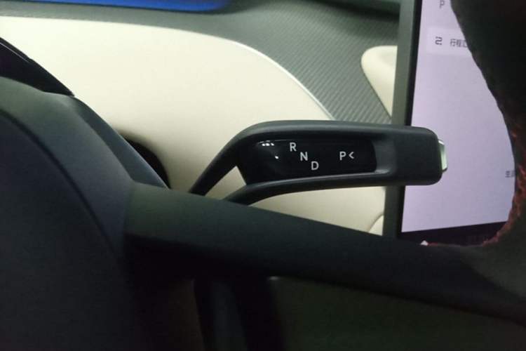 Used Xiaomi Auto YU7 2025 Ultra-Long Range High-Performance All-Wheel-Drive Max Edition Gear Lever