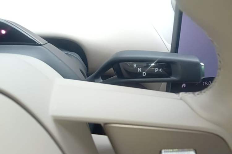 Used Xiaomi Auto YU7 2025 Ultra-Long Range All-Wheel Drive Pro Version Gear Lever