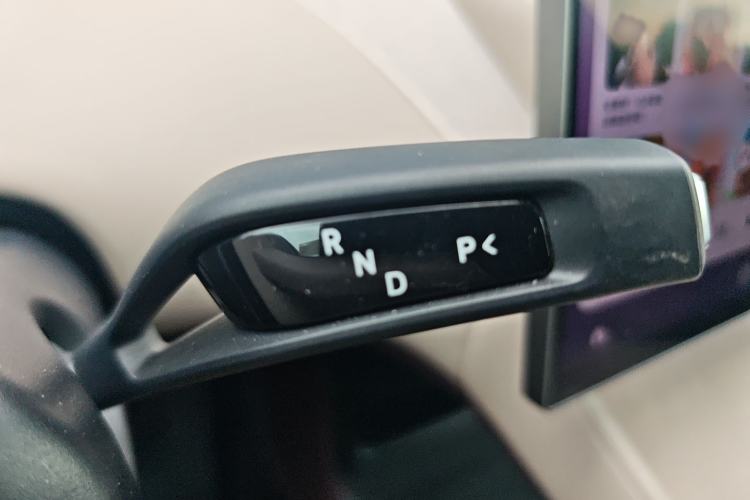 Used Xiaomi Auto YU7 2025 Ultra-Long Range High-Performance All-Wheel-Drive Max Edition Gear Lever