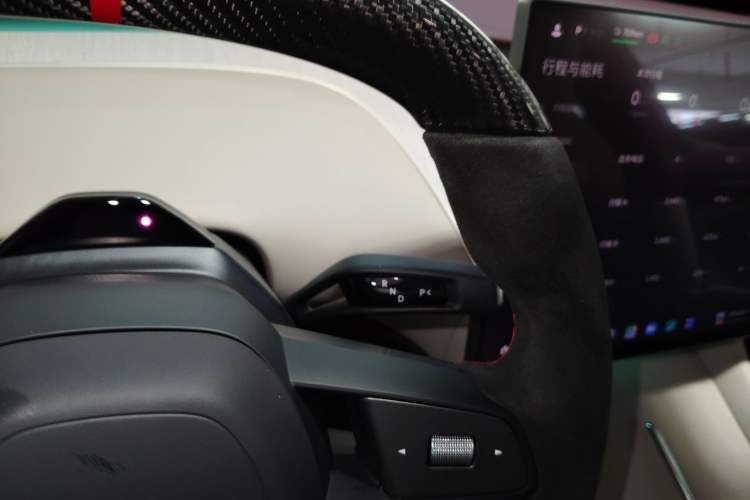 Used Xiaomi Auto YU7 2025 Ultra-Long Range High-Performance All-Wheel-Drive Max Edition Gear Lever
