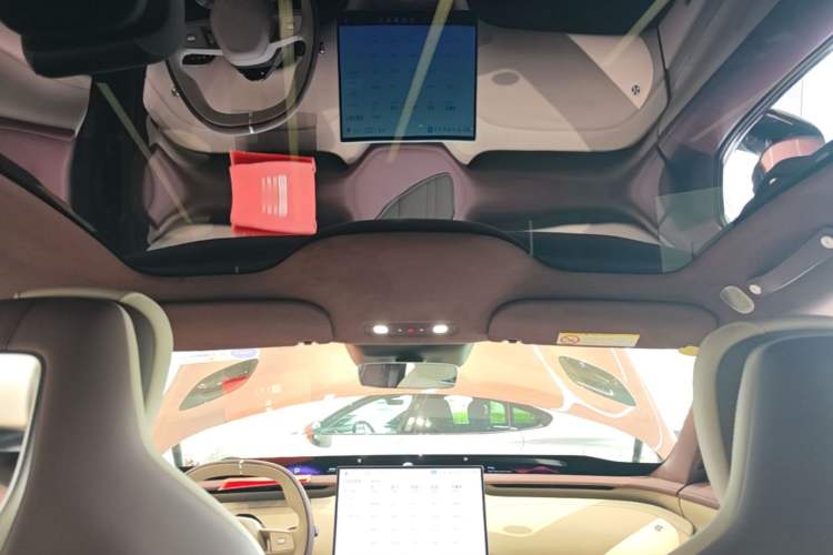 Used Xiaomi Auto YU7 2025 Ultra-Long Range High-Performance All-Wheel-Drive Max Edition Headliner