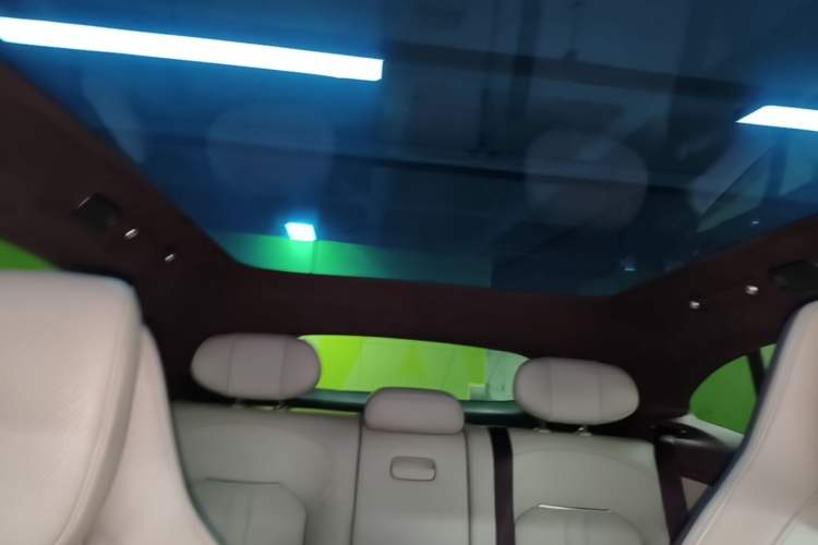 Used Xiaomi Auto YU7 2025 Ultra-Long Range High-Performance All-Wheel-Drive Max Edition Headliner