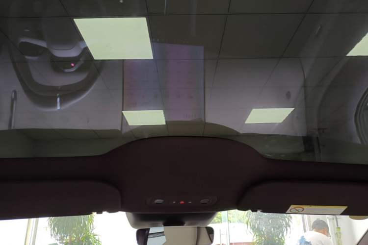 Used Xiaomi Auto YU7 2025 Ultra-Long Range All-Wheel Drive Pro Version Headliner