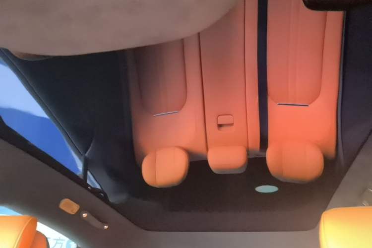 Used Xiaomi Auto YU7 2025 Ultra-Long Range High-Performance All-Wheel-Drive Max Edition Headliner