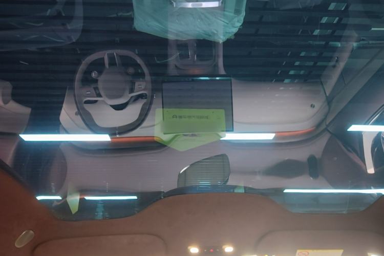 Used Xiaomi Auto YU7 2025 Ultra-Long Range High-Performance All-Wheel-Drive Max Edition Headliner