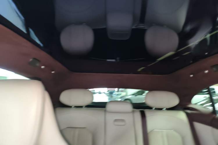 Used Xiaomi Auto YU7 2025 Ultra-Long Range High-Performance All-Wheel-Drive Max Edition Headliner