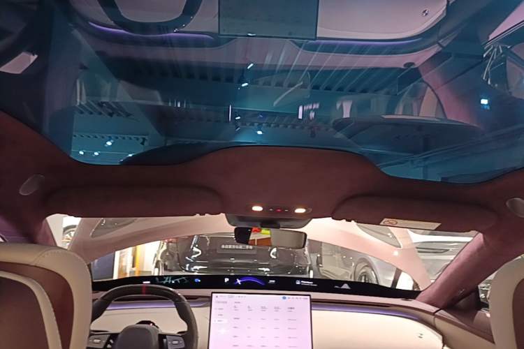 Used Xiaomi Auto YU7 2025 Ultra-Long Range High-Performance All-Wheel-Drive Max Edition Headliner