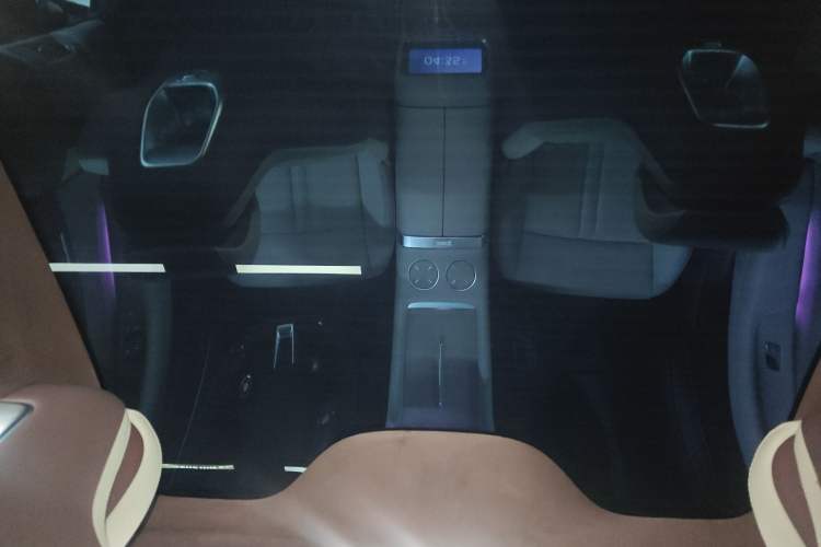 Used Xiaomi Auto YU7 2025 Ultra-Long Range High-Performance All-Wheel-Drive Max Edition Headliner