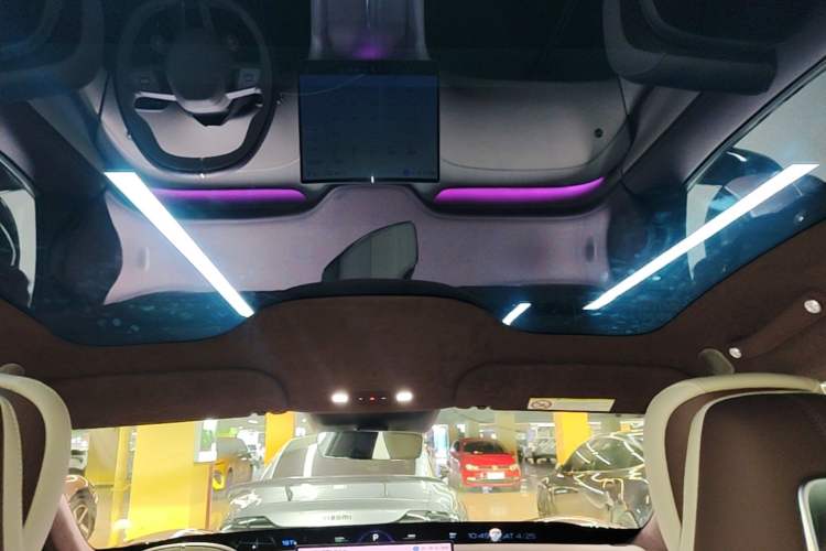 Used Xiaomi Auto YU7 2025 Ultra-Long Range High-Performance All-Wheel-Drive Max Edition Headliner