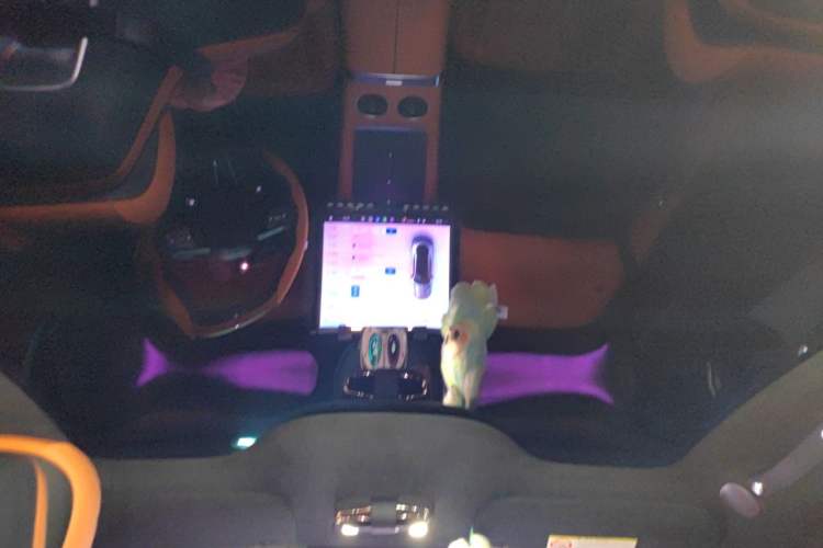 Used Xiaomi Auto YU7 2025 Ultra-Long Range High-Performance All-Wheel-Drive Max Edition Headliner