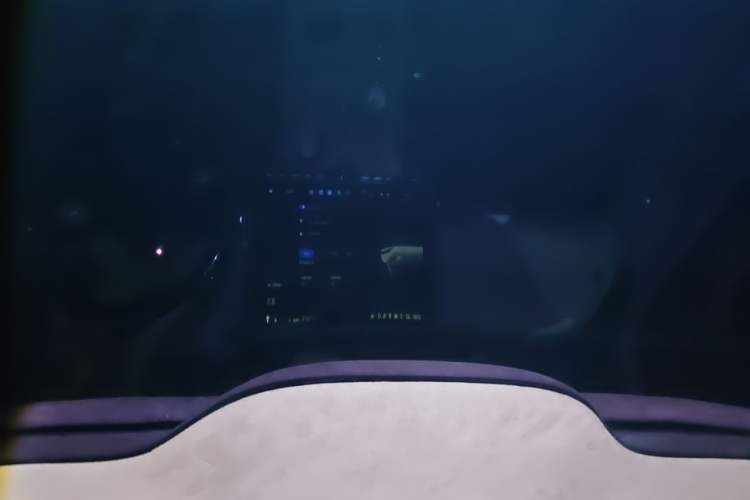 Used Xiaomi Auto YU7 2025 Ultra-Long Range High-Performance All-Wheel-Drive Max Edition Headliner