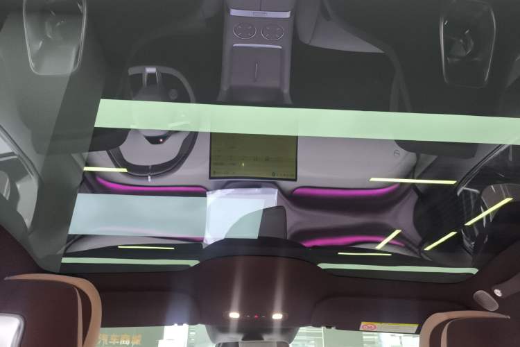 Used Xiaomi Auto YU7 2025 Ultra-Long Range Rear-Wheel Drive Version Headliner