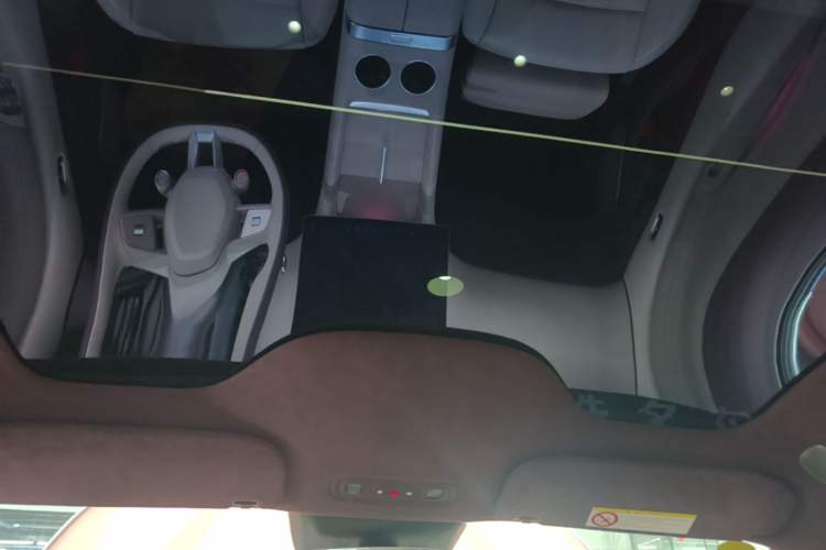 Used Xiaomi Auto YU7 2025 Ultra-Long Range High-Performance All-Wheel-Drive Max Edition Headliner
