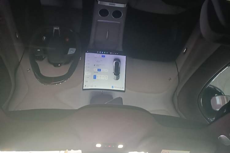 Used Xiaomi Auto YU7 2025 Ultra-Long Range High-Performance All-Wheel-Drive Max Edition Headliner
