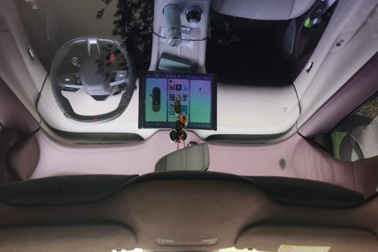 Used Xiaomi Auto YU7 2025 Ultra-Long Range High-Performance All-Wheel-Drive Max Edition Headliner
