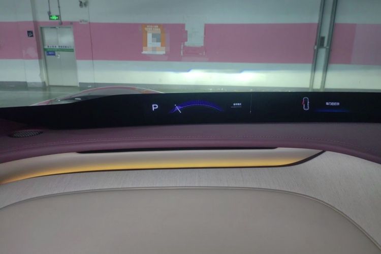 Used Xiaomi Auto YU7 2025 Ultra-Long Range High-Performance All-Wheel-Drive Max Edition Instrument Cluster