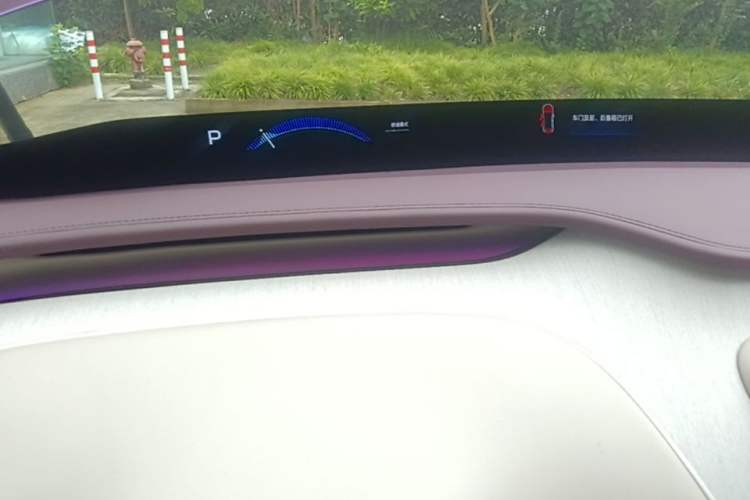 Used Xiaomi Auto YU7 2025 Ultra-Long Range All-Wheel Drive Pro Version Instrument Cluster